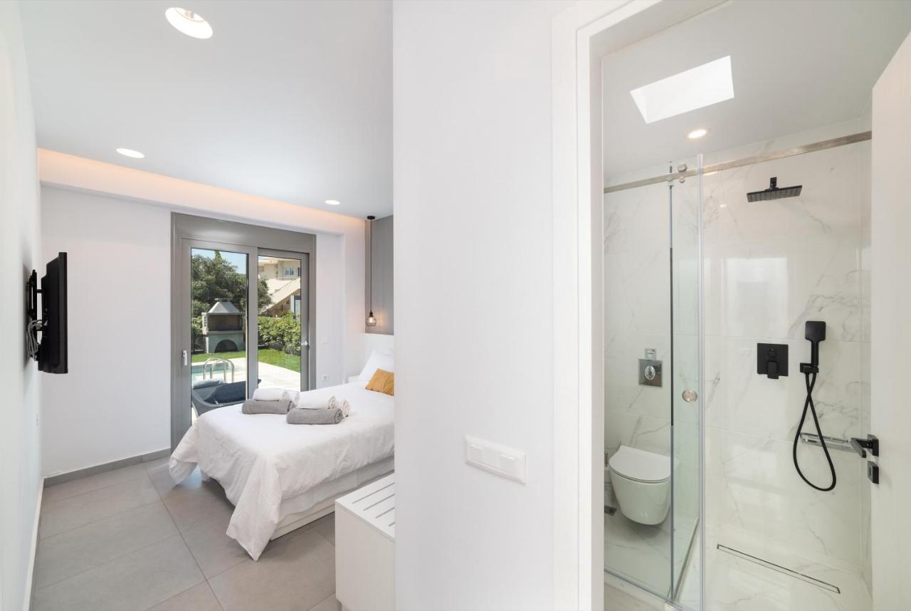 Villa Ampela By Posarellivillas Agia Marina  Ngoại thất bức ảnh